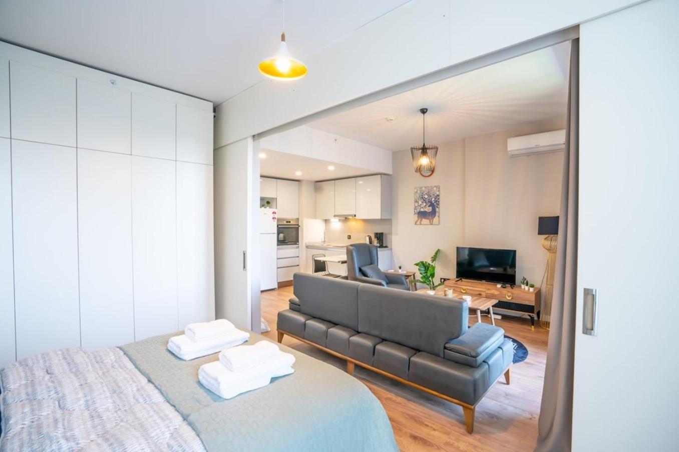 Stylish Getaway - Immerse Yourself In Luxury Daire İstanbul